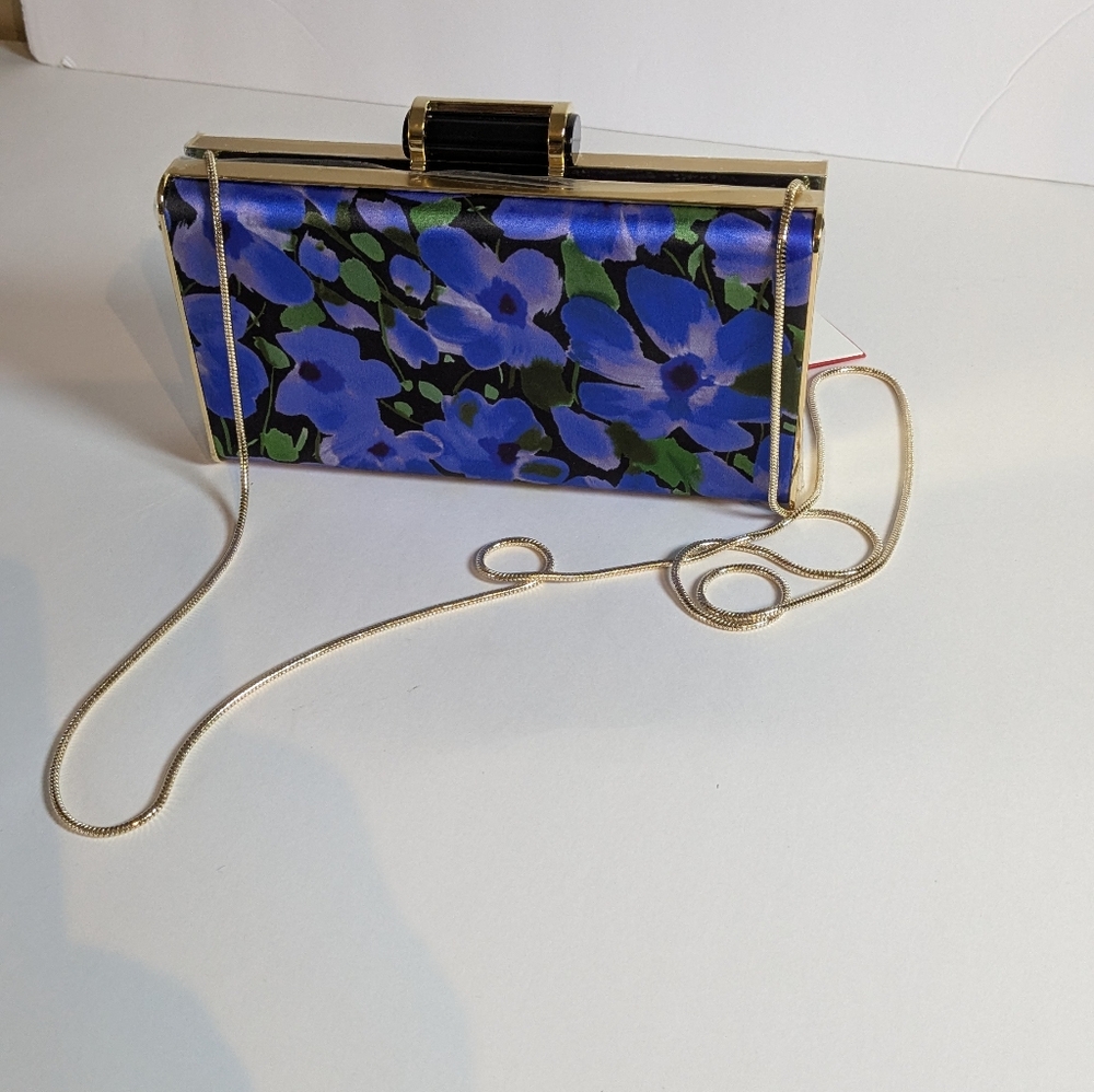 The Iconic Carolina Herrera Minaudiere SCALA CLUTCH
